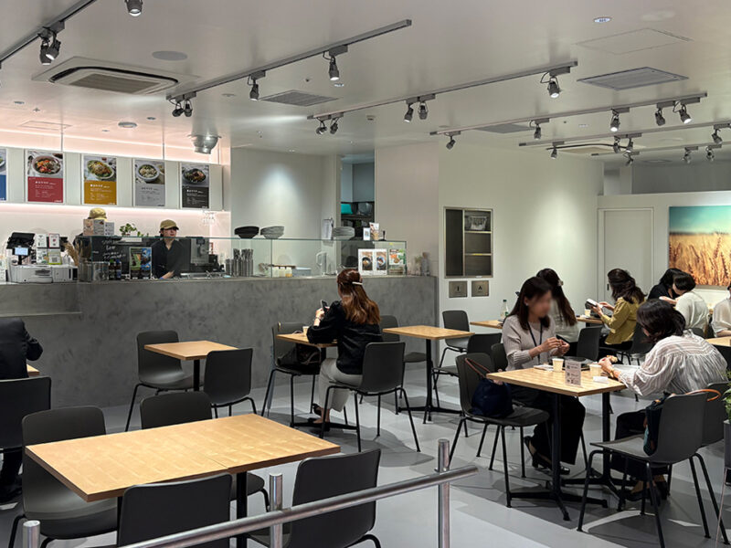 &AttAワンビル天神店内の様子